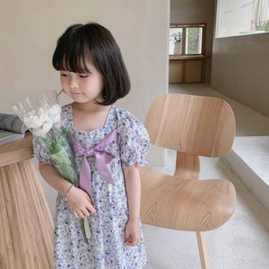 Filles d'été Floral Puff Sleeve Robe de princesse en vrac Style coréen Col carré Bowknot Robes mignonnes 210615