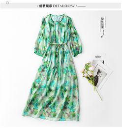 Vestido de seda con cuentas y estampado floral verde de verano Manga 3/4 Cuello redondo Con cinturón Midi Vestidos casuales C3A255033
