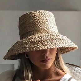 Sommerhüte für Damen, Retro-Stil, flach, herabhängende Krempe, handgemachter Bast-Strohhut, Damen-Sonnenschutz, Strand-Strohhut für den Außenbereich, 240125