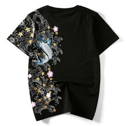 Marque de mode japonaise d'été Style chinois carpe style ethnique broderie personnalisée taille ample T-shirt à manches courtes pour hommes pur coton