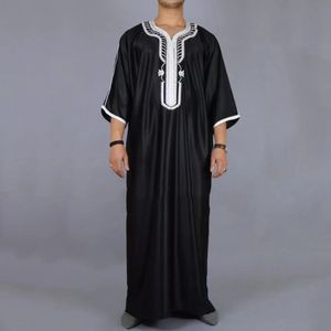 Summer Kaftan Muslim Mens Black Robe Sleeves courtes Broidered Arab Style Mens Islamic Clothing 240425