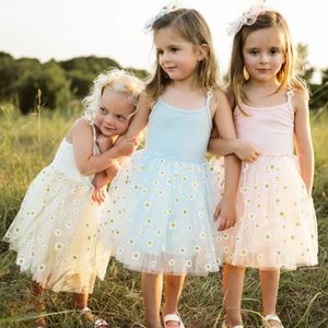 Summer Kids Mesh Camisole Robe Daisy Robe de floral mode Jupe Puffy Jupe gonflée Reconfort Robes molles