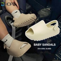 Summer Kids Slippers Fashion Nonslip Solid Sandals Sandals Soft Bottom Sportweight Sport Water Water Shoes para niños Baby 240516
