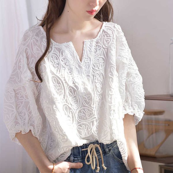 Summer Korea Fashion Femmes V-Neck Broide de lacet Lace Blouse Femme Tops All-Match Casual Sweet Shirts Plus Taille S733 210721