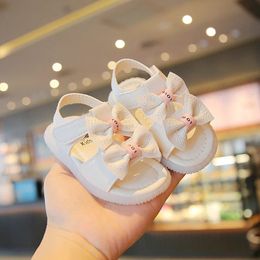 Sandales d'été de Style coréen pour bébés, chaussures avec nœud papillon Kawaii pour filles, semelle souple antidérapante, pour les premiers pas des nourrissons de 1 an, 240313