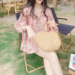 Verano estilo coreano maternidad algodón camisas de lino botón mosca media manga Oneck mujer embarazada blusas florales ropa de embarazo 240102
