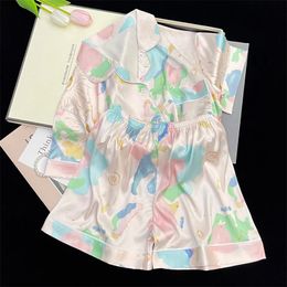 Été dames satin satin de soie pyjamas imprimé floral ensemble à manches courtes femmes glacée mignon vêtements de maison usure 240410