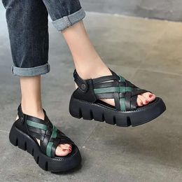 Sandalias livianas de verano Moda de cuero Zapatos romanos Cases gruesas Sandalias Peep Toe Chaussures femme San 21a