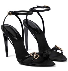 Zomer luxe cassie crêpe satijnen sandalen schoenen vrouwen claude patent lederen sandalias goldtone gespen dame hakken e5284949