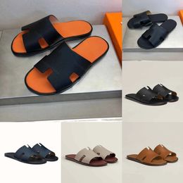Sandalias de lujo de verano Zapatos para hombres Piel de becerro Resbalón en calzado cómodo Tobogán de playa Caminar Chanclas para niños Sandalias Zapatillas Sandalias