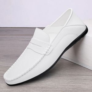 Été homme mocassins robe de mariée blanc conduite mocassins chaussures hommes chaussures décontractées en cuir fendu sans lacet léger mâle 231226