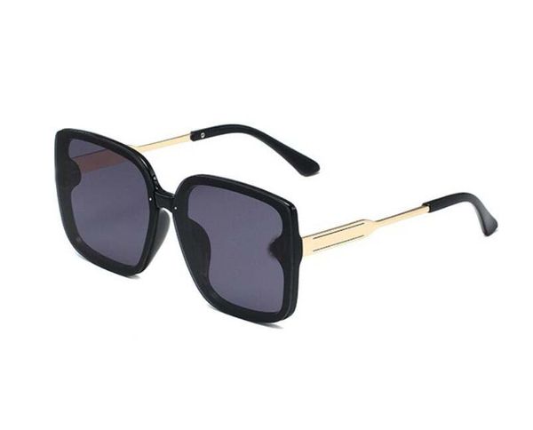 Été homme protection UV noël mode lunettes de soleil rouge noir femme conduite en plein air plage lunettes de soleil vent verre gros lunettes