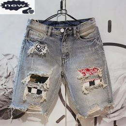 Été hommes genou longueur rue décontracté trou déchiré lavé Denim Shorts personnalité fermeture éclair droite jean court 28-36 240325