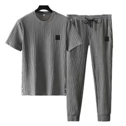 Été hommes chemise plissée pantalon deux pièces ensemble mince doux respirant survêtement décontracté sport costume pour un usage quotidien 240312