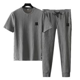 Men de chemise plissée Men Summer Twopieces Fin Fin Soux Brepid Trackant Tracksuit Casual Sports Cost For Daily Wear 240422