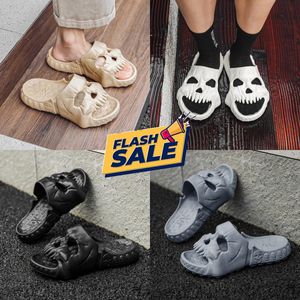 Zomerslippers voor heren en dames Effen kleur Schedelkop Sandalen met platte hak van Yueyuxtlq Designer Hoge kwaliteit modeslippers Waterdichte strandsportslippers GAI