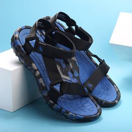 Sandalias cómodas para hombres de verano Sport Flat Beach Fashion Fashion Walking Walking sin deslizamiento Flip Flip Flip 230518 983