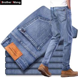 Pantalones vaqueros finos azul claro de verano para hombre, pantalones vaqueros de corte regular elásticos avanzados de alta calidad, pantalones grises de marca para hombre 210723