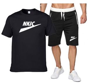 Survêtements d'été pour hommes T-shirt décontracté respirant et shorts Ensemble deux pièces Costume de sport pour hommes Mode Survêtement à manches courtes