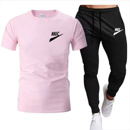 Zomer heren tracksuits tweedelige set casual t-shirts en trainingsbroek sets heren sportpak mode mode korte mouw heren tracksuit outdarnen merk logo print