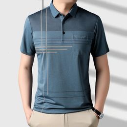 Sommer Männer Kurzarm Gestreiften Polo Shirts Streetwear Fashion Business T-shirt Koreon Männliche Kleidung Taschen Lose Beiläufige Top 240106