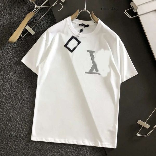 Verano Hombres Mujeres Diseñadores Camisetas Sueltas Camisetas de gran tamaño Ropa Moda Tops Mans Casual Pecho Carta Camisa Calle Pantalones cortos Ropa de manga 677