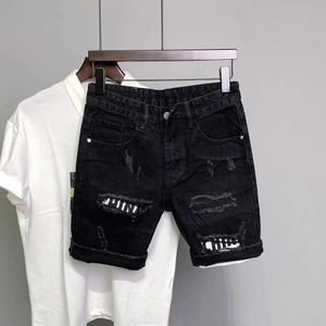 Été Hommes Noir Trou Autocollants Slim Denim Pantalon Court Mode Coréenne Hip Hop Leggings Harajuku Mode Hommes Noir Jeans Shorts 240325