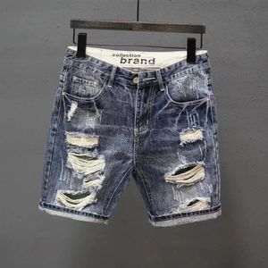 Summer Mens Korean Fashion Hole Bands Balts de denim Breas Blue Blue Cargo Jeans Shorts pour hommes 240428