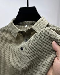 Summer para hombre lop-up hueco de polo de manga corta para hombres transpirable camiseta de moda de negocios transpirable ropa de marca masculina 240412