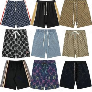 Summer Mens Plus Shorts de tailleur Classical Beach Europe Europe Old Flower Big Letter Pantal Pantal