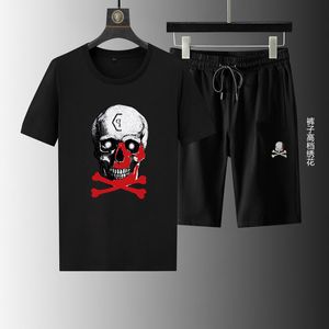 Summer Mens T Shirt Shorts 2 piezas Sets Diseñador Diseñador Bordado de manga corta Decodificación Múltiples colores Camiseta de cuello redondo blanco para hombres