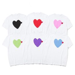 Camisetas para hombres de verano CDGS Play T Shirt Commes Camiseta corta Dess Bordery Bordery Heart Camiseta corta Corazón rojo 007