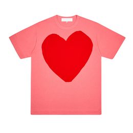 Camisetas para hombres de verano CDGS Play T Shirt Commes Manga corta Dess Bordery Bordery Heart Red Love Oo