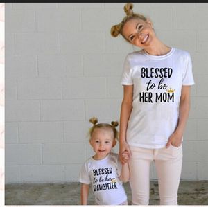 Nouveautés d'été Famille vêtements assortis Maman et fille T-shirts lettre blanche