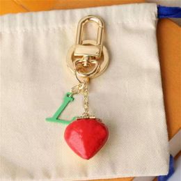 Été Nouveau Porte-clés Lettre Verte Amour Fraise Pendentif Clé Boucle Dames Sac Accessoires Pendentif Haute Qualité224e6224486264g