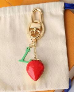 Summer nuevo llavero de llavero verde amor colgante de fresa llave damas accesorios de bolsas colgante de alta calidad1461201