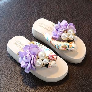 Zomer nieuwe niet-slip kinderliedjes flip-flops meisjes mode strandschoenen knijpen sandalen vrouwelijke bloemen slippers vrouwen dragen 628442