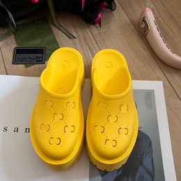 Zomer nieuwe dikte slippers multicolor cartoon stijl dames slippers strandkamer mode schoenen accessoires ontwerper merk boetiek slippers
