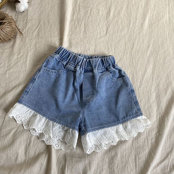 Été nouveau enfant en bas âge bébé fille mode respirant denim shorts enfant filles mignon dentelle fleur bord court jeans feminino 210413