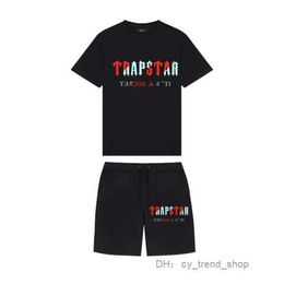 Summer New Trapstar London Shooter T-shirt à manches courtes Costume Chenille Décodage Black Ice Flavor 2.0 T-shirt à col rond pour hommes Shorts 58
