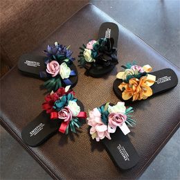 Sommer rutschfeste Kinder Flip-Flops Mädchen Mode Strandschuhe Pinch Sandalen weibliche Blumen Hausschuhe Frauen tragen 220618