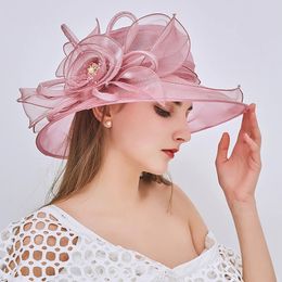 Summer Organza Wide Brim Suncreen Derby Chapeaux pour femmes Élégant fleur Sun Chague Chague Party Ption de plage pliable 240416