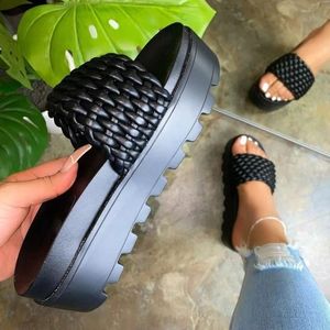 Zomer Outdoor Weaving Slippers Dames platform Wedges Heel Dikke Sole Sexy Trend Glaasjes Outside Beach Sandals Ladies schoenen