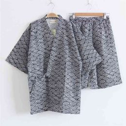 Ensemble de pyjamas d'été pour hommes japonais traditionnel kimono Yukata top shorts vêtements costume samouraï mâle vêtements de nuit bain 210812
