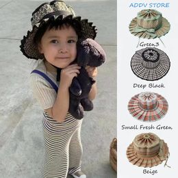Sombrero de paja plegable para padres e hijos de verano, hecho a mano para niños, patrón geométrico a cuadros, sombrero de paja para el sol, nudo de lazo, aleros anchos, sombrero de copa plano 240325