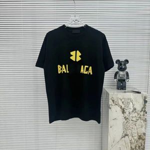 Verano París Camisetas para hombre Camiseta de diseñador Camiseta con letras flocadas de lujo Camiseta Moda clásica Verde para mujer Manga corta Camiseta de algodón informal Tops 001