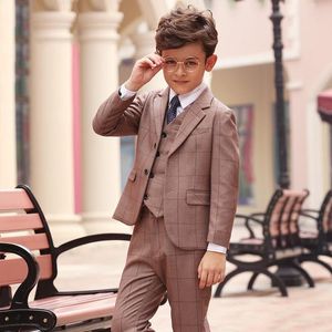 Zomer Plaid Boy's Formele slijtage Gekeerde Revers Slim Fit Kids Bruiloft Tuxedos Prom Party Pants Suits (Jack + Vest + Pants)