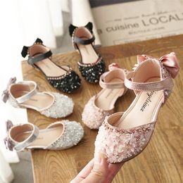 Zapatos de princesa con diamantes de imitación de verano para niñas, zapatillas de deporte de fondo suave para niñas, vestidos de cuero para niños, zapatos con lazo 210306