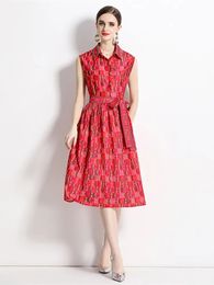 Lettre de mode de piste d'été Imprimé robe de chemise rouge sans manches simples à nœud papillon à nœud lacet une ligne slim midi vestidos 240403