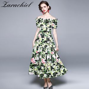 Summer Runway Holiday Boho Longue Femme de l'épaule courte manches bouffantes Lily Floral Print Ruffles Robe de plage 210416